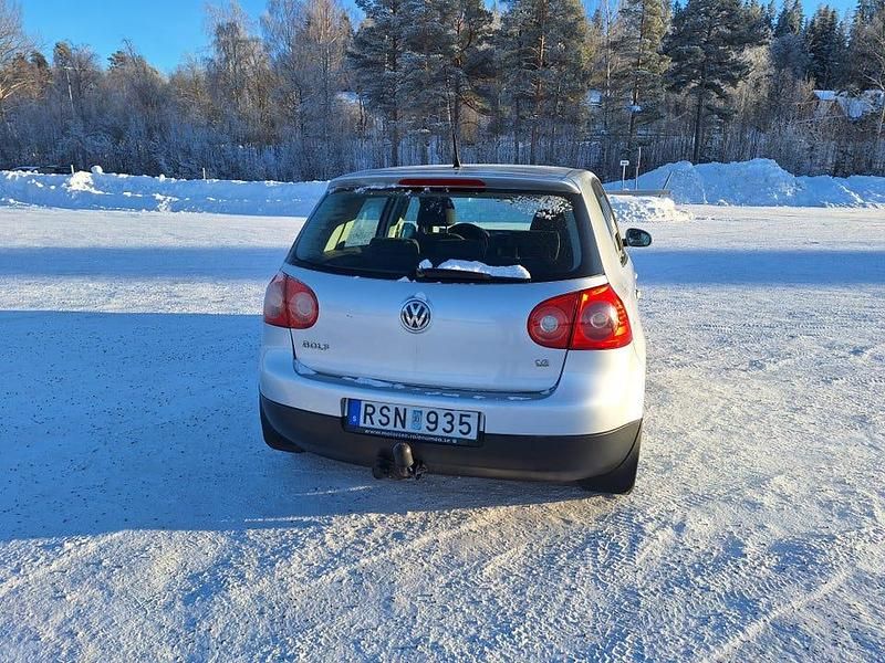 Begagnad VW Golf V 102 HK (75 kW) 2007