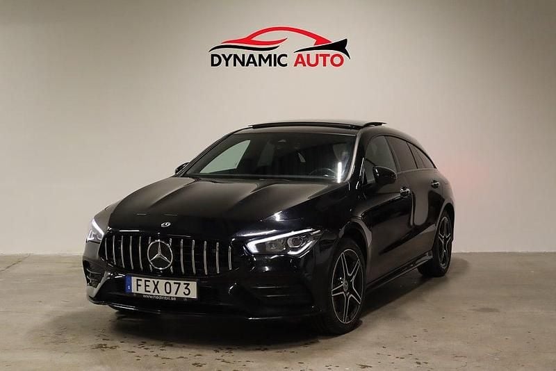 Svart Begagnad 2021 Mercedes CLA250e Shooting Brake AMG Kombi | 309 900 kr (Marknadspris) - Bild 1/4