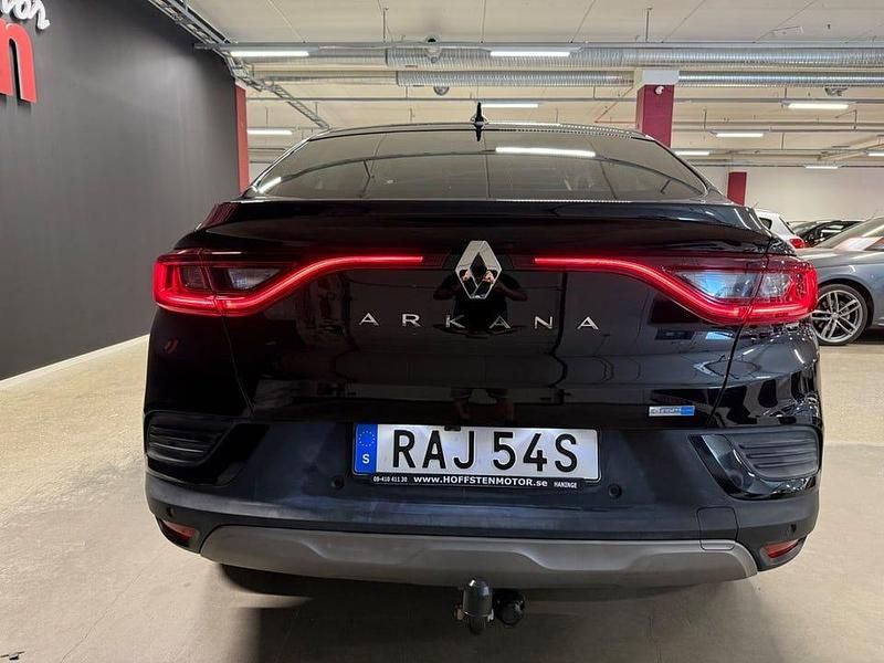 Begagnad Renault Arkana 143 HK (105 kW) 2022 Svart SUV