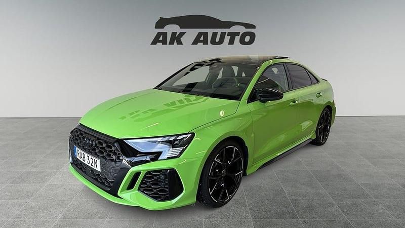 Grön Begagnad 2023 Audi RS3 Premium Sedan | 570 000 kr (Marknadspris) - Bild 1/4