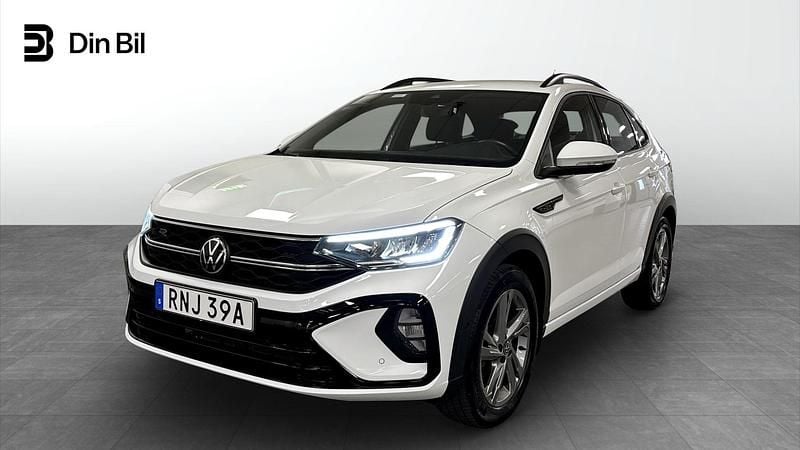 Vit Begagnad 2022 VW Taigo R-line SUV | 239 000 kr (Marknadspris) - Bild 1/4