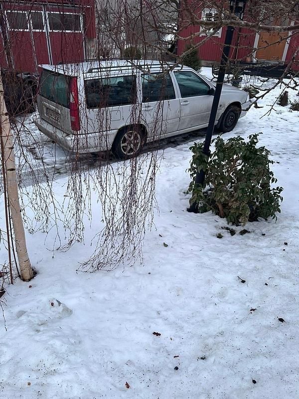 Begagnad Volvo V70 170 HK (125 kW) 1998 Silver Kombi