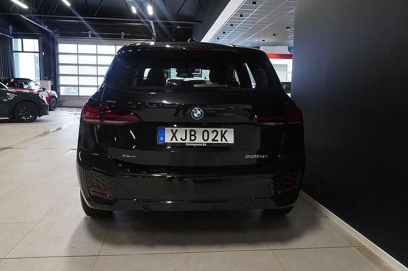 Begagnad BMW 225 M Sport 136 HK (100 kW) 2024 Svart Kombi