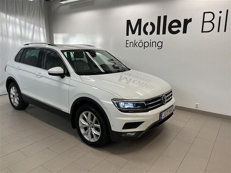 Vit (pure white) Begagnad 2018 VW Tiguan GT SUV | 244 900 kr (Marknadspris) - Bild 1/4