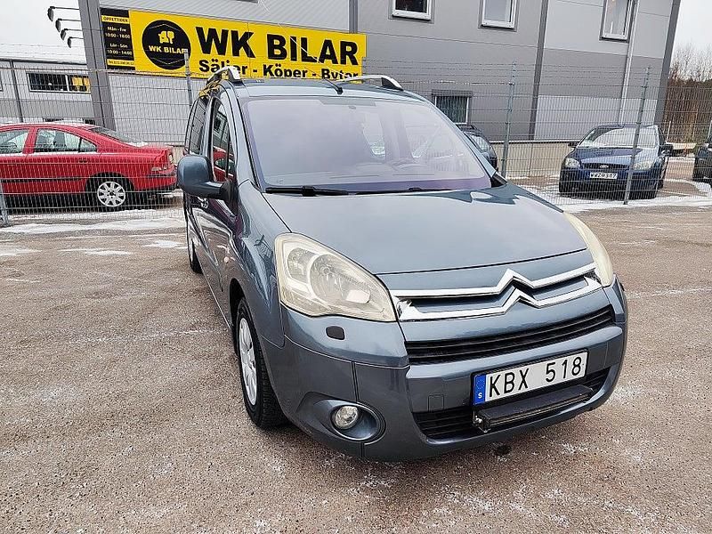 Grå Begagnad 2009 Citroën Berlingo Minibuss | 69 900 kr (Lite dyr) - Bild 1/3