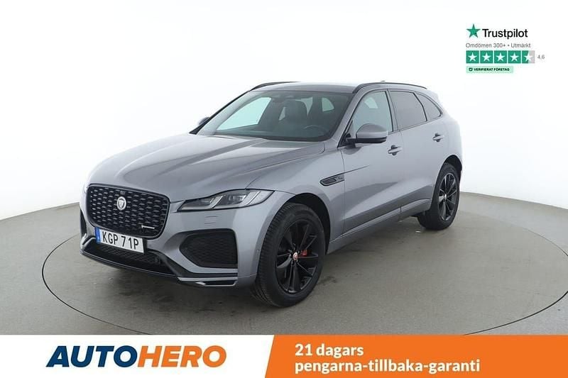 Grå Begagnad 2021 Jaguar F-Pace R-Dynamic SUV | 479 000 kr (Marknadspris) - Bild 1/4