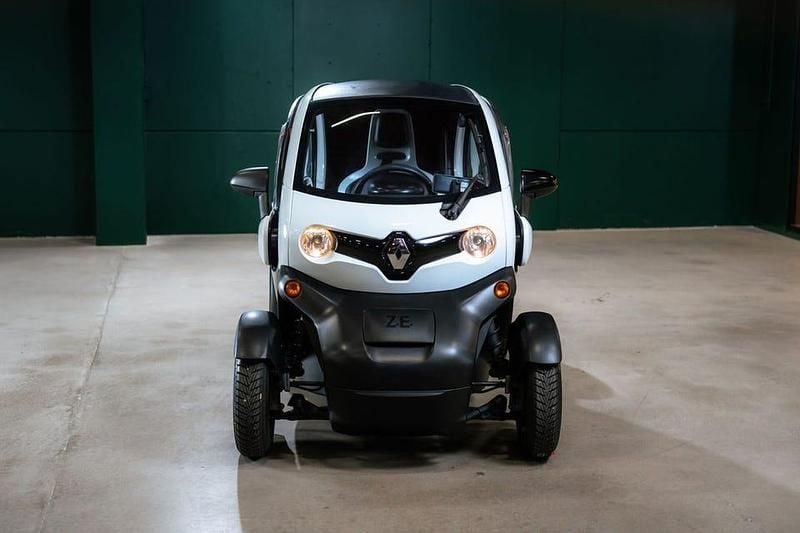 Begagnad Renault Twizy Urban 13 kW (18 HK) 2015 Vit Halvkombi