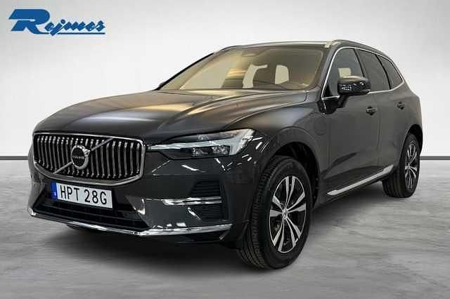 Grå Begagnad 2022 Volvo XC60 Core SUV | 439 900 kr (Marknadspris) - Bild 1/4