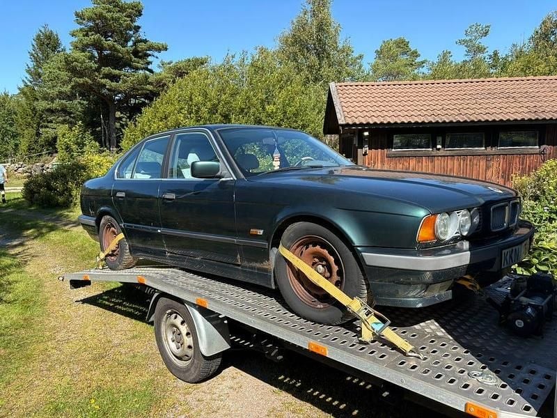 Begagnad 1995 BMW 525 Sedan | 20 000 kr - Bild 1/4