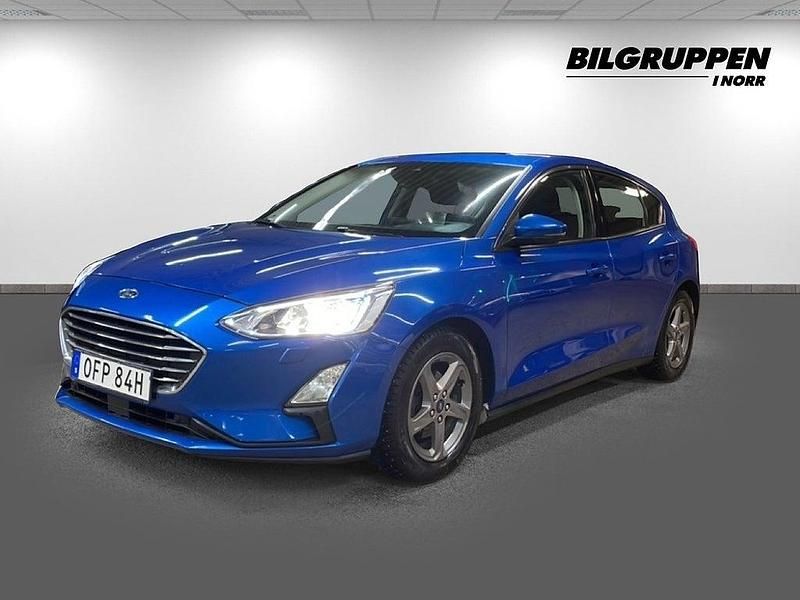 Blå Begagnad 2019 Ford Focus Titanium Halvkombi | 109 900 kr (Bra pris) - Bild 1/4
