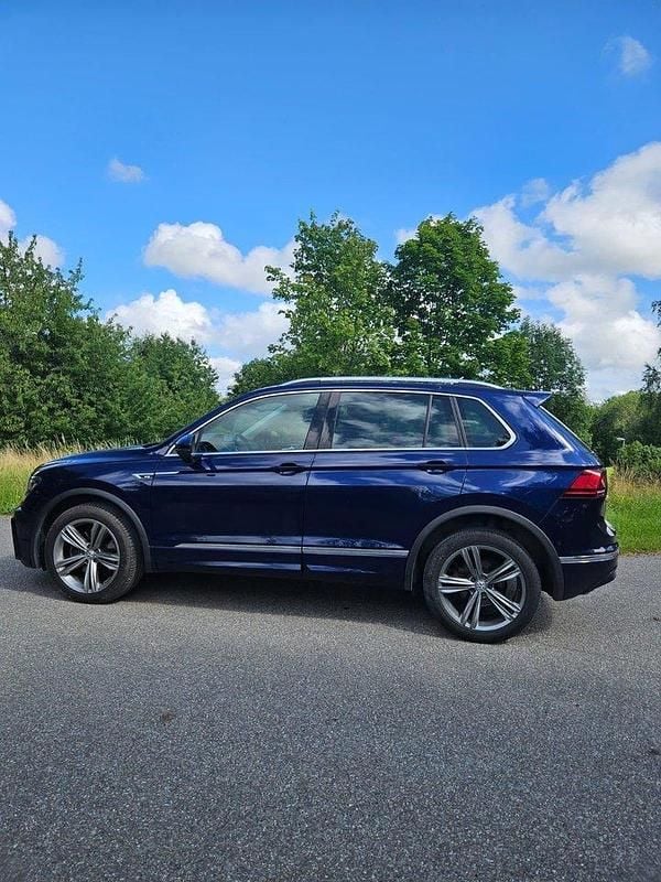 Blå Begagnad 2018 VW Tiguan GT SUV | 215 000 kr (Bra pris) - Bild 1/4