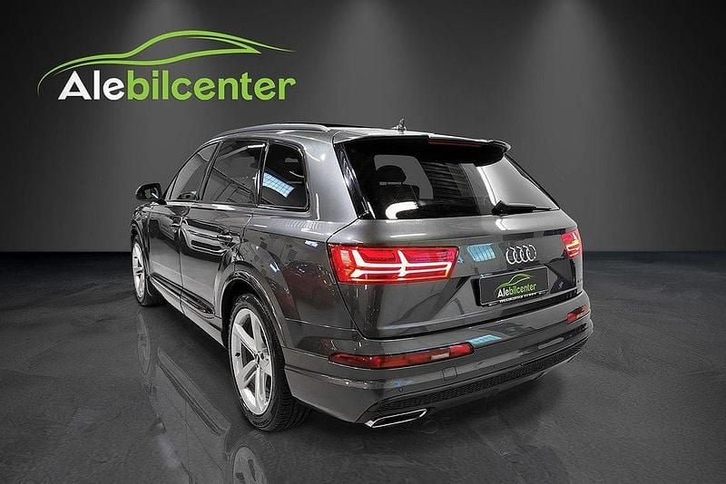 Begagnad Audi Q7 S-Line 272 HK (200 kW) 2017 Grå SUV