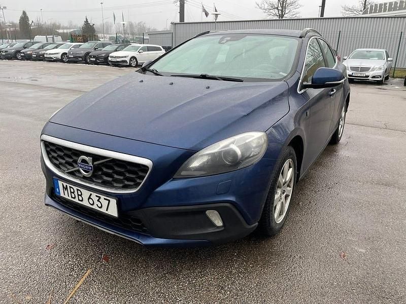 Begagnad Volvo V40 CC Ocean Race 120 HK (88 kW) 2016 Blå metallic Kombi