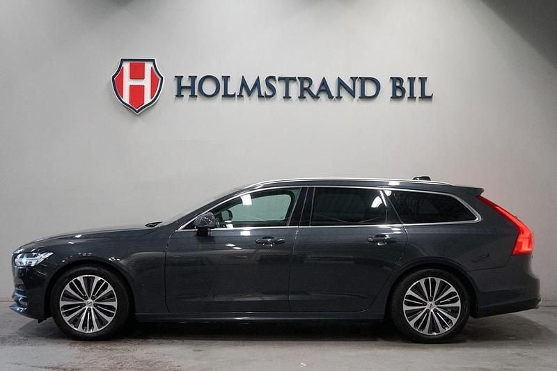 Grå Begagnad 2019 Volvo V90 Momentum Kombi | 289 900 kr (Marknadspris) - Bild 1/4