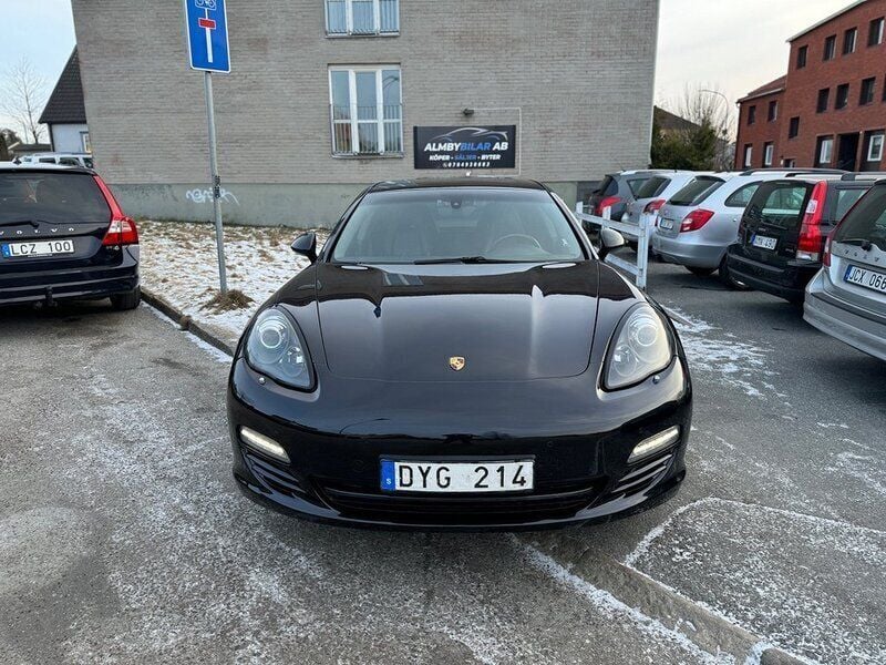 Svart Begagnad 2012 Porsche Panamera Sedan | 249 900 kr - Bild 1/4