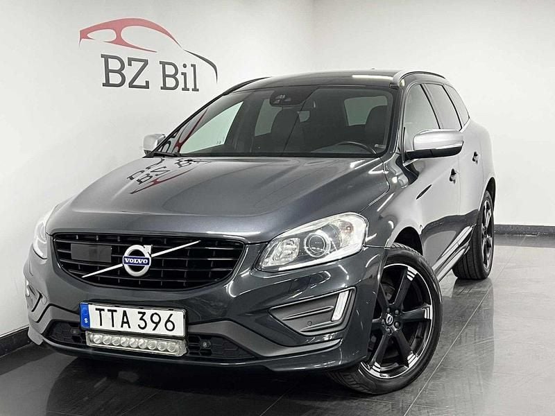 Grå Begagnad 2017 Volvo XC60 R-Design SUV | 199 900 kr (Marknadspris) - Bild 1/4