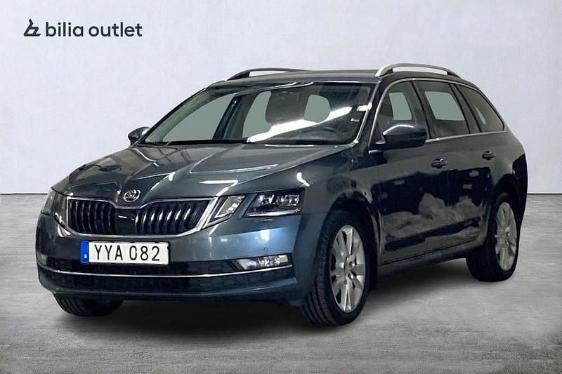 Grå Begagnad 2017 Skoda Octavia Style Kombi | 99 900 kr (Bra pris) - Bild 1/3
