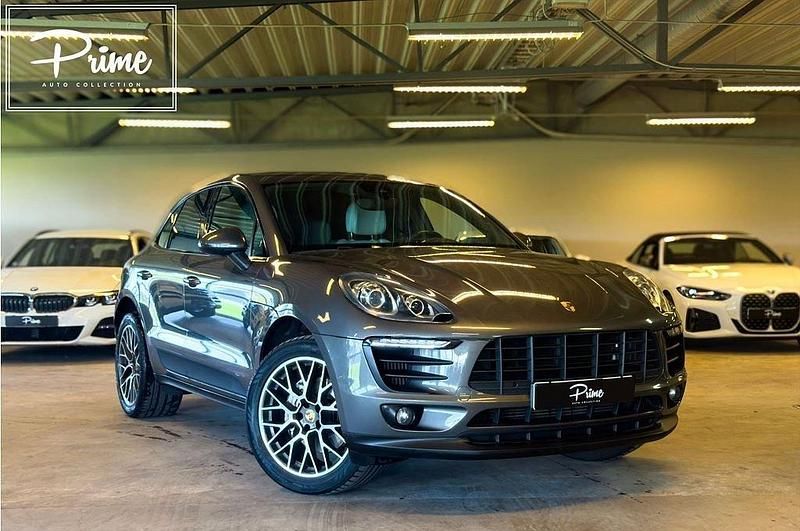 Mörkgrå Begagnad 2015 Porsche Macan S SUV | 324 900 kr (Bra pris) - Bild 1/4