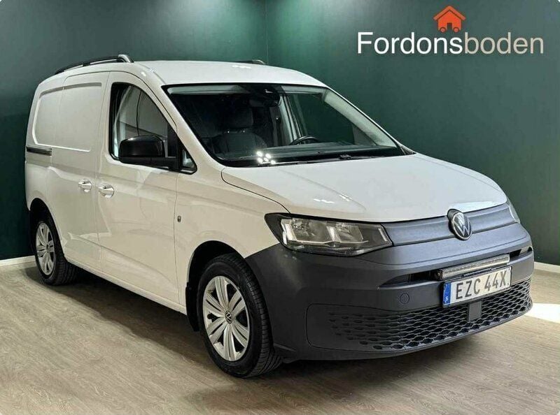 Vit Begagnad 2022 VW Caddy Minibuss | 229 800 kr (Bra pris) - Bild 1/4