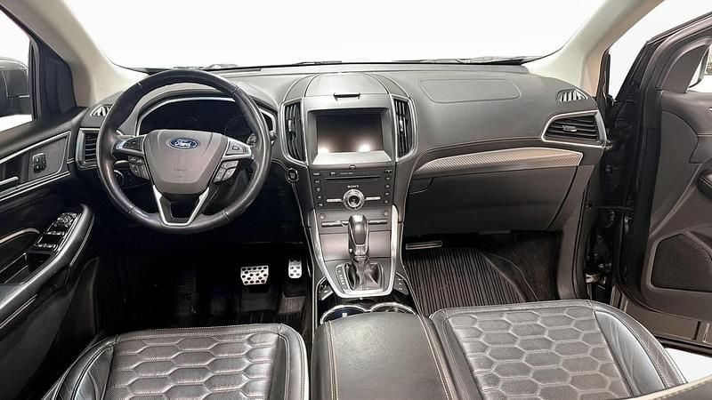 Begagnad Ford Edge 209 HK (153 kW) 2018 Grå SUV