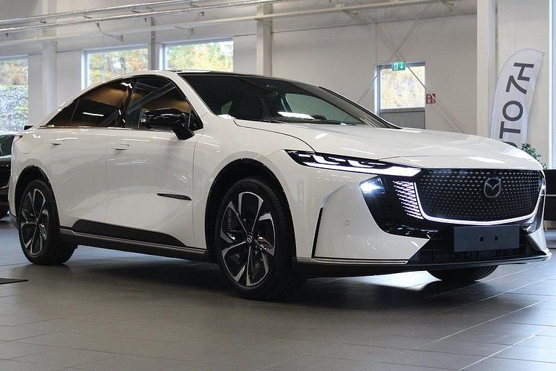 Ny Mazda 6e Takumi-Line 189 kW (258 HK) 2025 Crystal white pearl Sedan