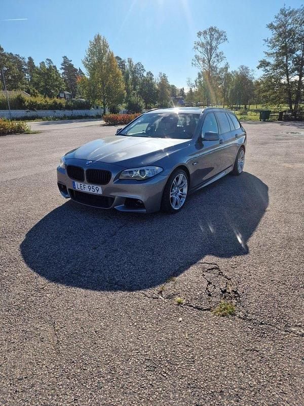 Grå Begagnad 2011 BMW 535 M Sport Kombi | 160 000 kr (Marknadspris) - Bild 1/4