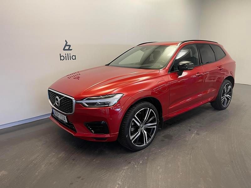 Röd Begagnad 2020 Volvo XC60 R-Design SUV | 349 500 kr (Marknadspris) - Bild 1/3
