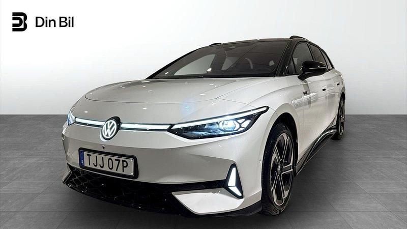Vit Begagnad 2024 VW ID.7 GTX Sedan | 594 900 kr (Marknadspris) - Bild 1/4