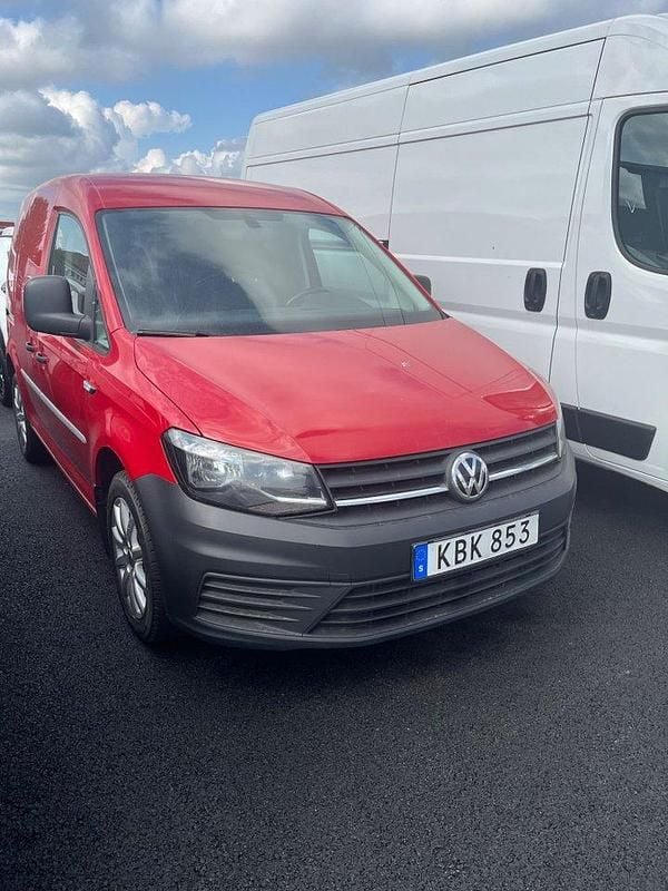 Röd Begagnad 2017 VW Caddy Minibuss | 89 900 kr (Superpris) - Bild 1/4