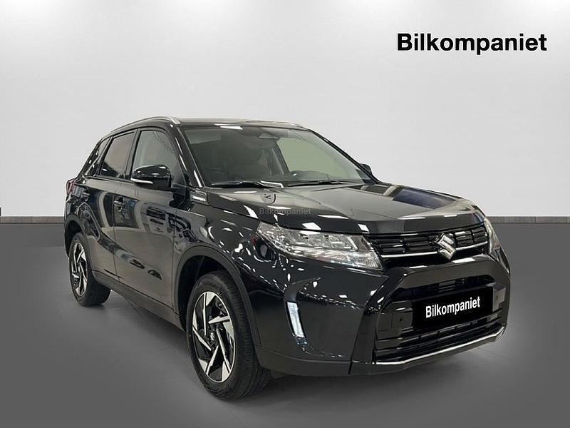 Ny Suzuki Vitara 81 HK (59 kW) 2026 Svart SUV