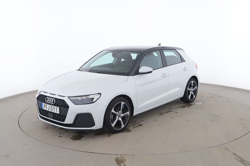 Vit Begagnad 2022 Audi A1 Halvkombi | 247 000 kr - Bild 1/4