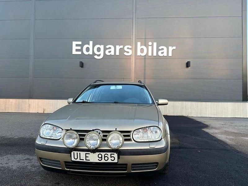 Ljusbrun Begagnad 2003 VW Golf IV Ocean Kombi | 19 900 kr (Marknadspris) - Bild 1/4