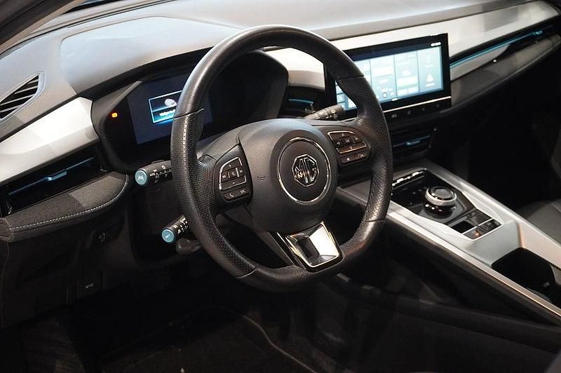 Begagnad MG MG5 EV Luxury 2022 Grå Kombi