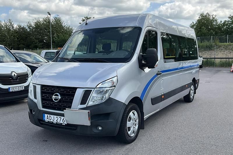 Silver Begagnad 2015 Nissan NV400 Van | 80 000 kr (Marknadspris) - Bild 1/4