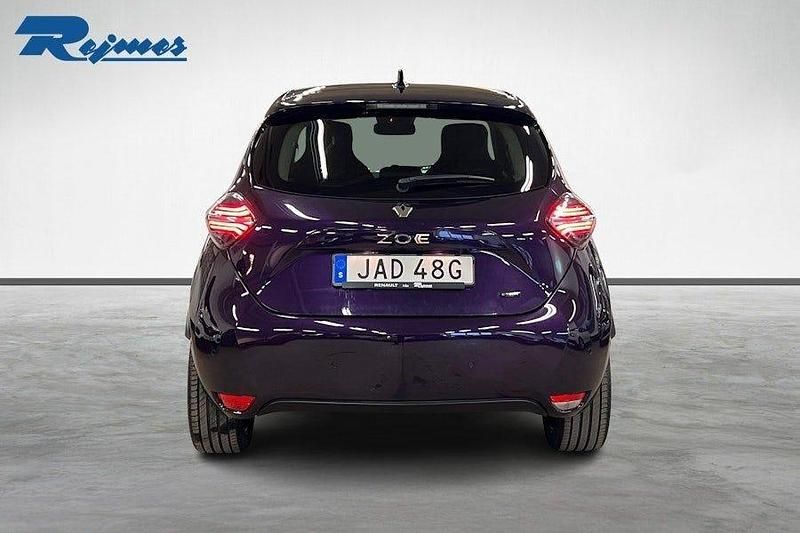 Begagnad Renault Zoe Iconic 100 kW (136 HK) 2022 Lila Halvkombi