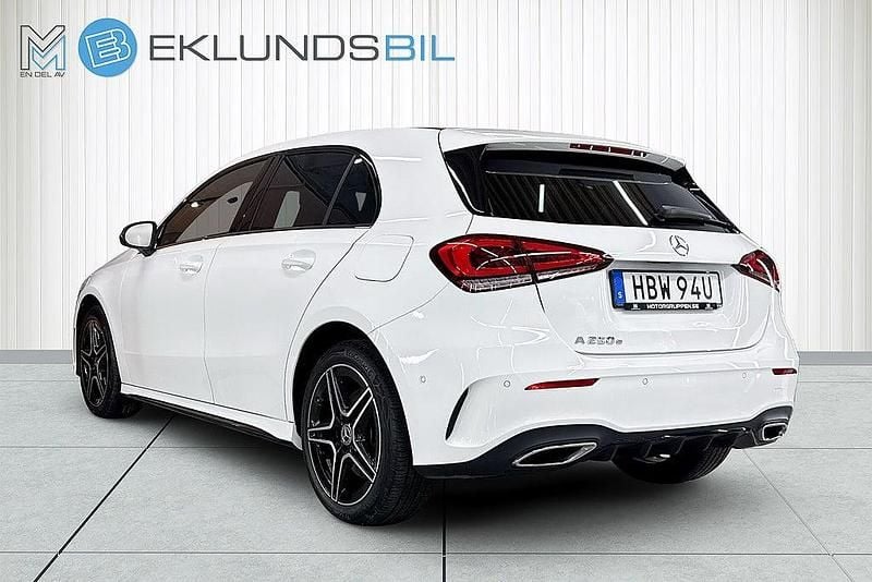 Begagnad Mercedes A250 AMG 160 HK (117 kW) 2022 Vit Halvkombi