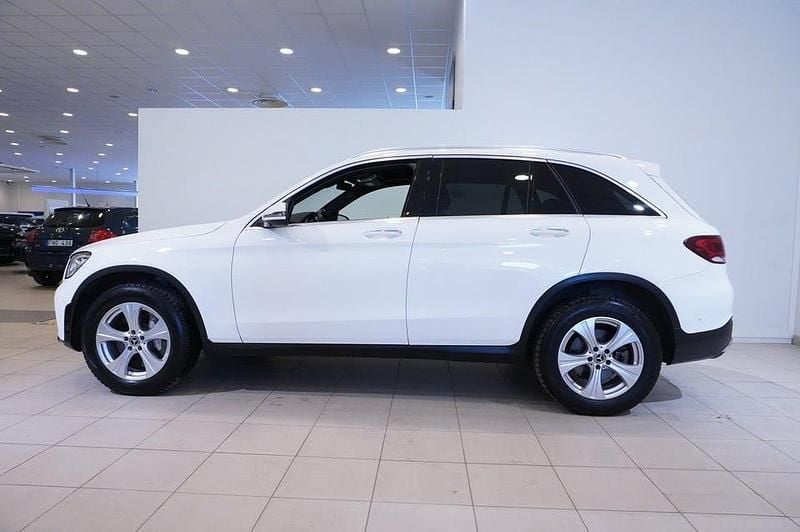 Begagnad Mercedes GLC300 AMG line 194 HK (142 kW) 2022 Vit