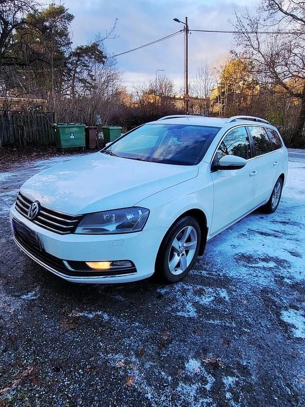 Begagnad 2011 VW Passat Kombi | 63 999 kr (Marknadspris) - Bild 1/4