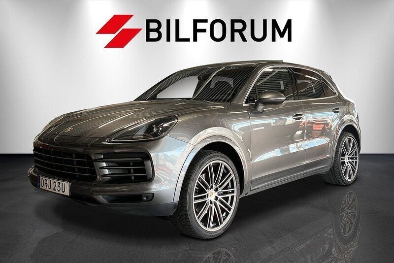 Grå Begagnad 2020 Porsche Cayenne Turbo SUV | 549 900 kr - Bild 1/4