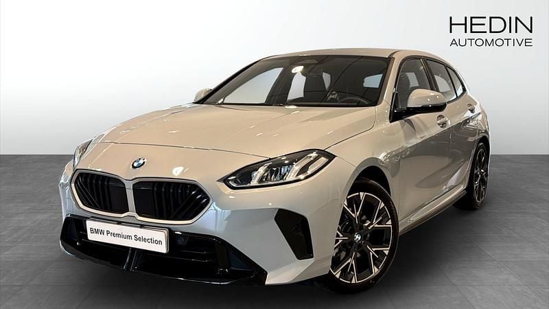 Begagnad BMW 120 M Sport 170 HK (125 kW) 2025 Halvkombi