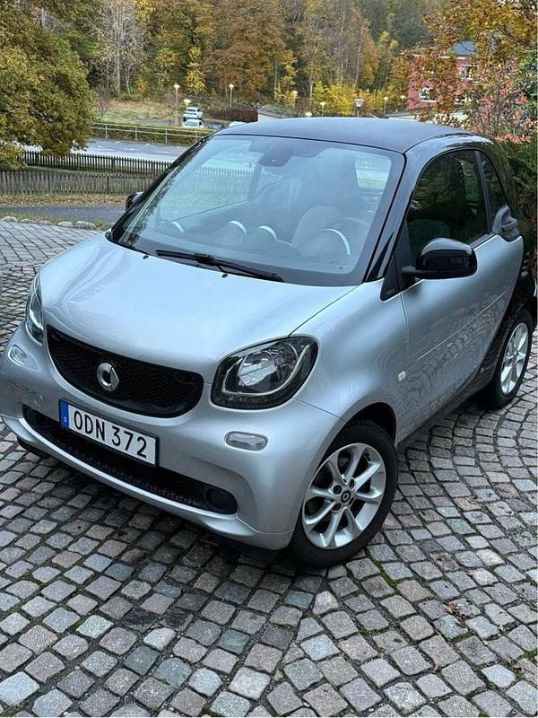 Silver Begagnad 2015 Smart ForTwo Coupé Sportkupé | 62 000 kr (Marknadspris) - Bild 1/4