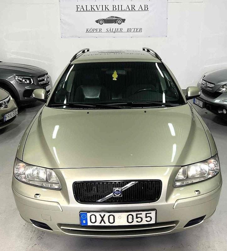 Ljusgul (gul) Begagnad 2007 Volvo V70 Kinetic Kombi | 34 899 kr (Marknadspris) - Bild 1/4
