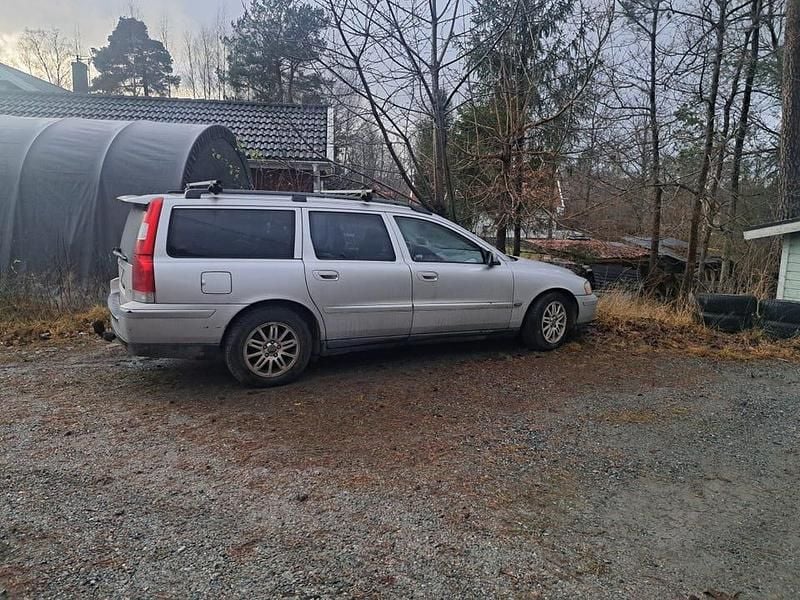 Begagnad 2005 Volvo V70 Kombi | 15 000 kr (Bra pris) - Bild 1/2