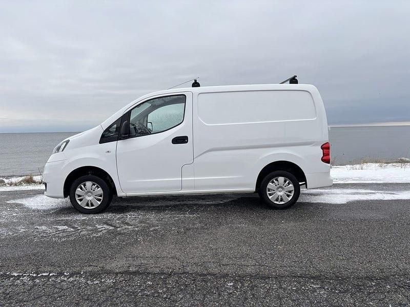 Begagnad Nissan NV200 90 HK (66 kW) 2018 Vit Minibuss
