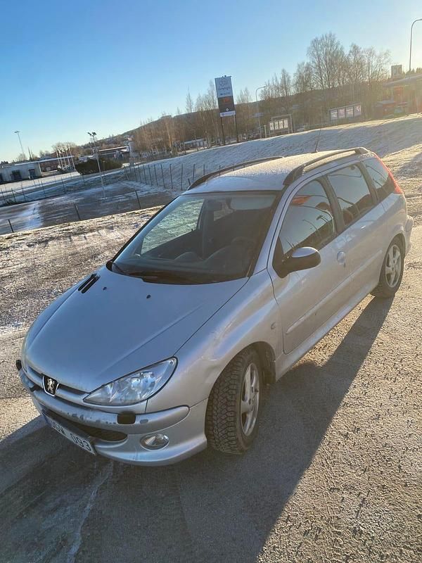 Begagnad 2004 Peugeot 206 Kombi | 22 000 kr (Marknadspris) - Bild 1/3