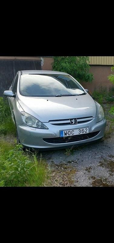 Grå Begagnad 2005 Peugeot 307 Halvkombi | 5 000 kr (Superpris) - Bild 1/1