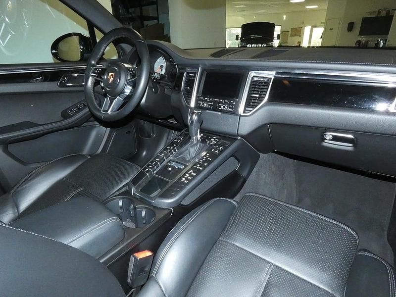 Begagnad Porsche Macan S 258 HK (189 kW) 2015 Svart SUV