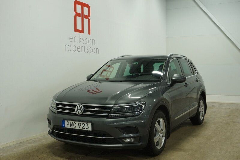 Grå Begagnad 2019 VW Tiguan SUV | 269 900 kr (Marknadspris) - Bild 1/4