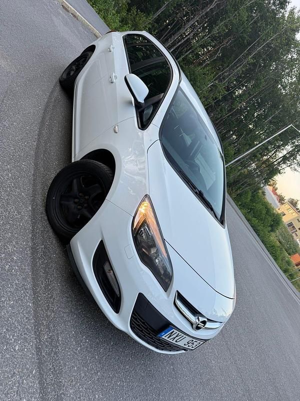 Begagnad Opel Astra 140 HK (102 kW) 2013 Kombi