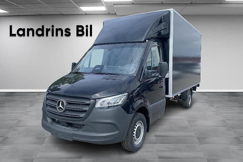 Svart Ny 2025 Mercedes Sprinter Van | 798 750 kr (Dyr) - Bild 1/4